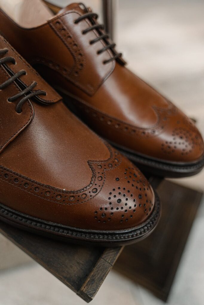 Best Leather Repair Shop Near Me | The Leather Laundry

How To Clean Red Chief Brown Shoes?